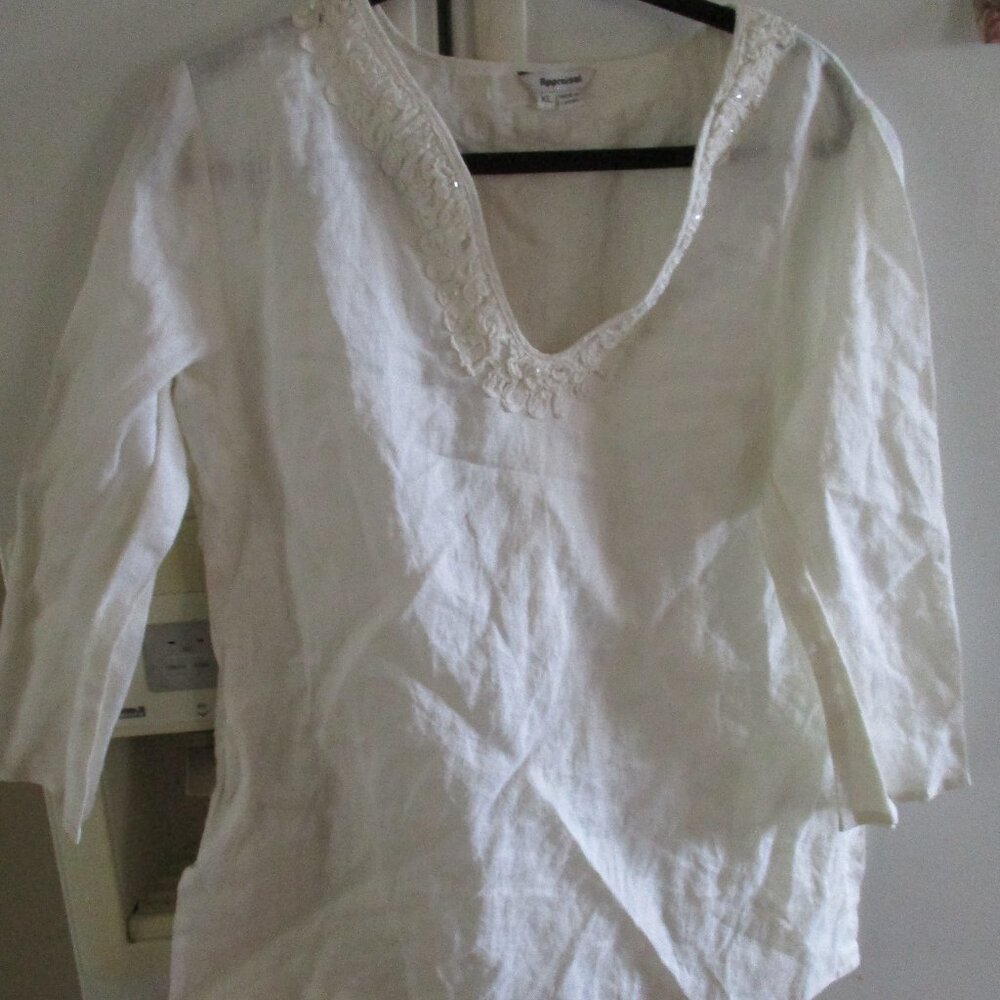 Appraisal modern off white embellished ivory ramie top tunic  L linen look